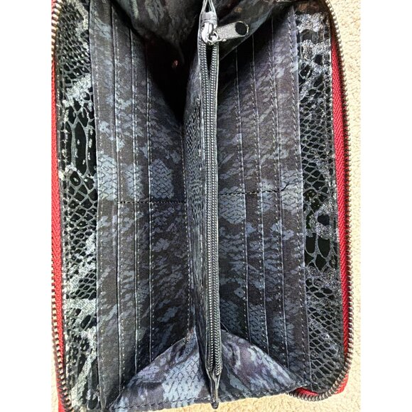 Kenneth Cole Red Patent Leather Zip-Around Wallet With Multiple Card Slots & Coi - Picture 6 of 8